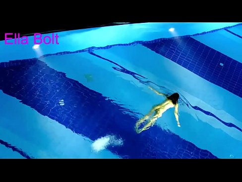 ❤️ මට නැරඹීම නැවැත්විය නොහැක, තරුණ රන්වන්තිය ELLA BOLT නිවාඩු නිකේතනයේ තටාකයේ නිරුවතින් පිහිනීමට හසු විය ️ Fuck video si.loanworld.top